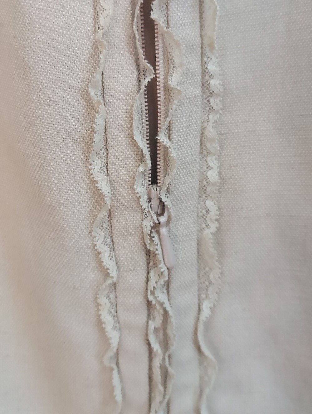 Vintage Valentino S.p.A. Lace-Inset Linen Blend Jacket (Made in Italy) - Picture 8 of 13